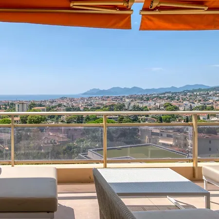 Ref 1965 - - Sea View For Rent